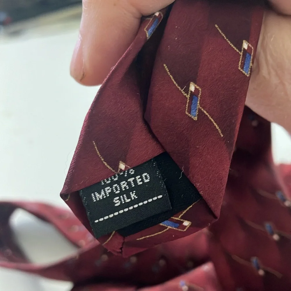 FINAL MARKDOWN Stafford Red Geometric Silk Tie